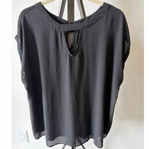 Curvy Plus 1X Black Short Sleeve Blouse T Shirt Back Keyhole Stitch Fix
